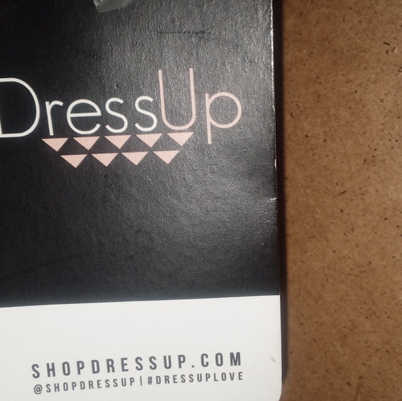 Dress - Picture 3 of 4